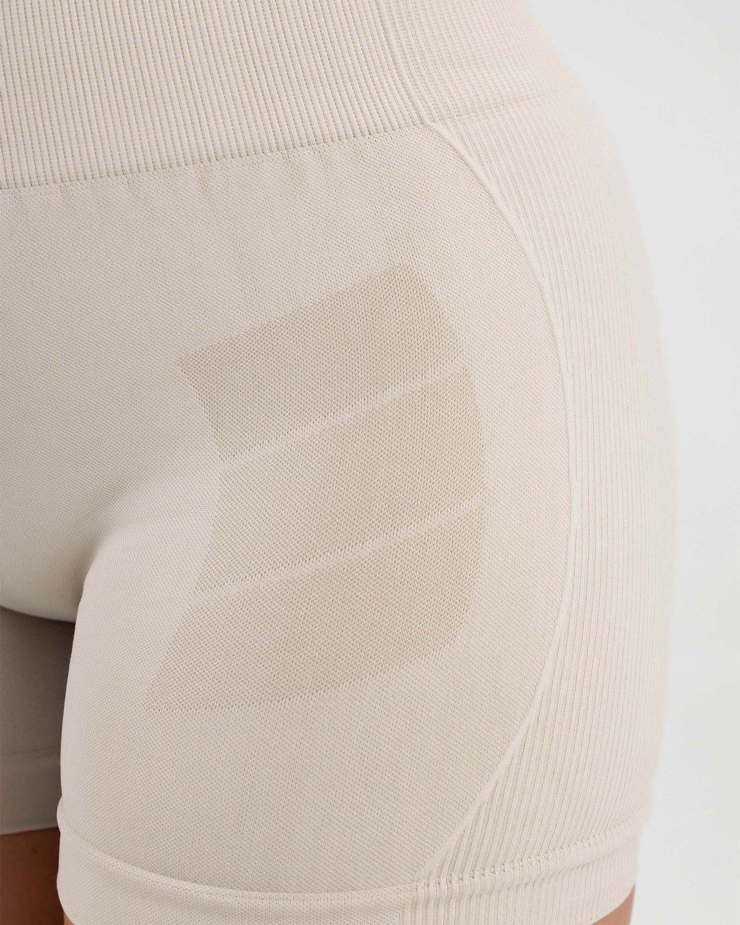 Short Beige Fiber