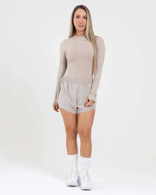 Short Running Beige Fiber