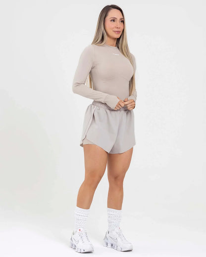 Short Running Beige Fiber