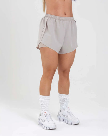 Short Running Beige Fiber