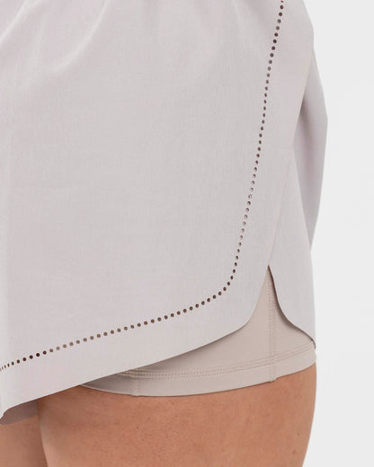 Short Running Beige Fiber